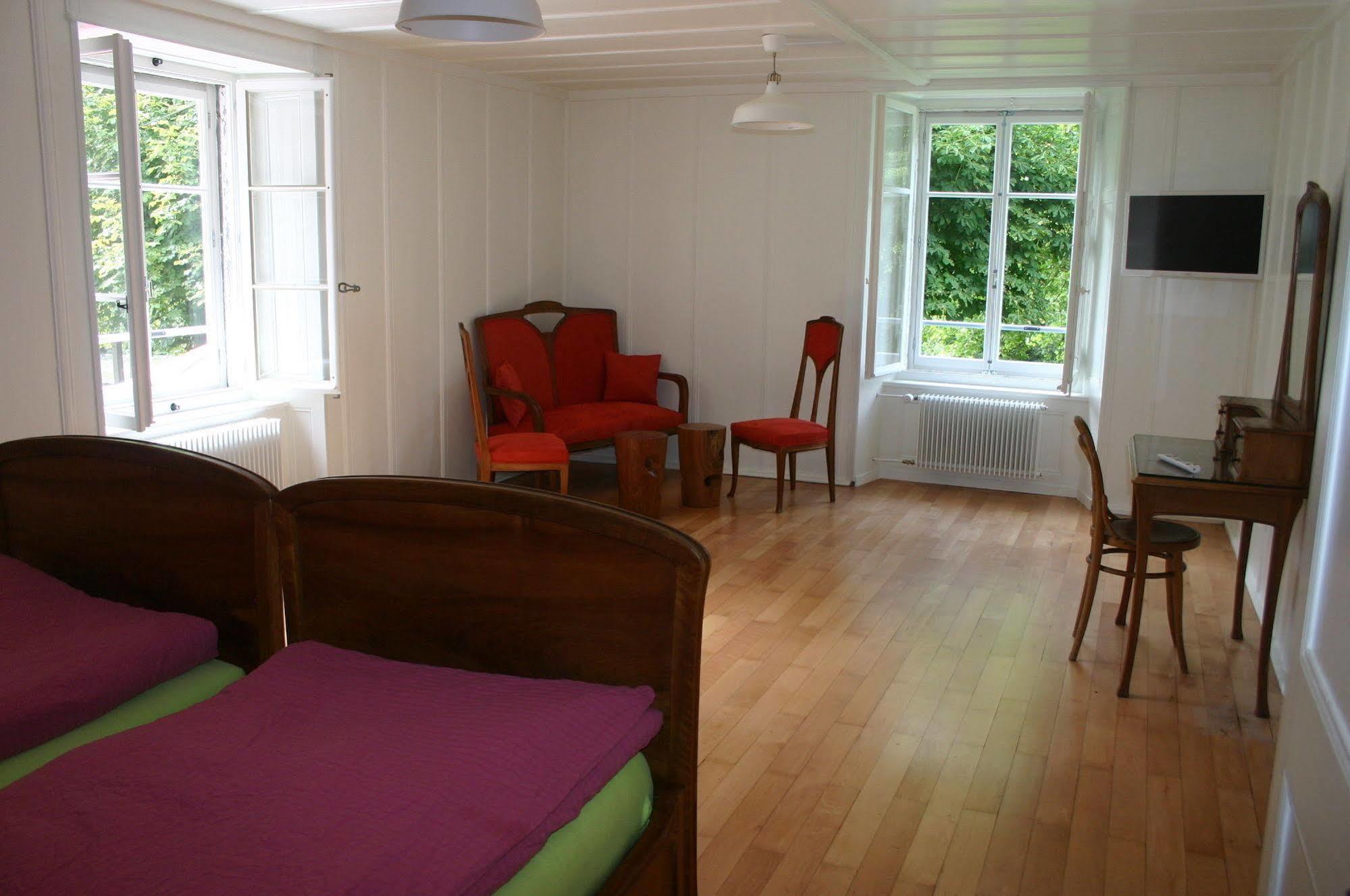 Hotel De La Truite Champ-du-Moulin Экстерьер фото
