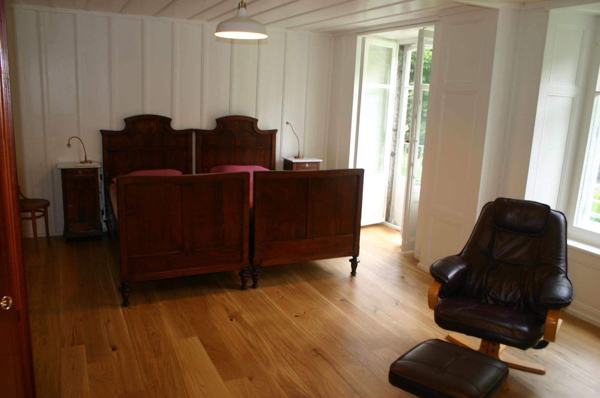 Hotel De La Truite Champ-du-Moulin Экстерьер фото
